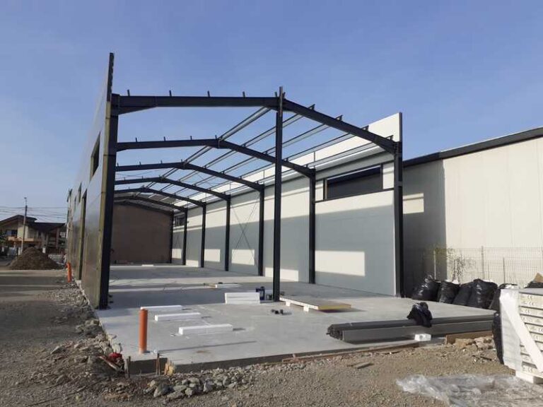 Read more about the article Hala Metalica si Invelitoare Panouri cu Membrana